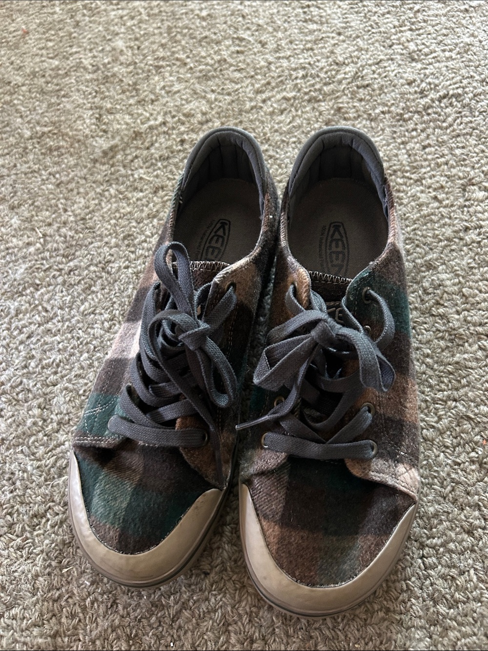 KEEN Kids Plaid Lace-Up Sneakers in Brown and Green
